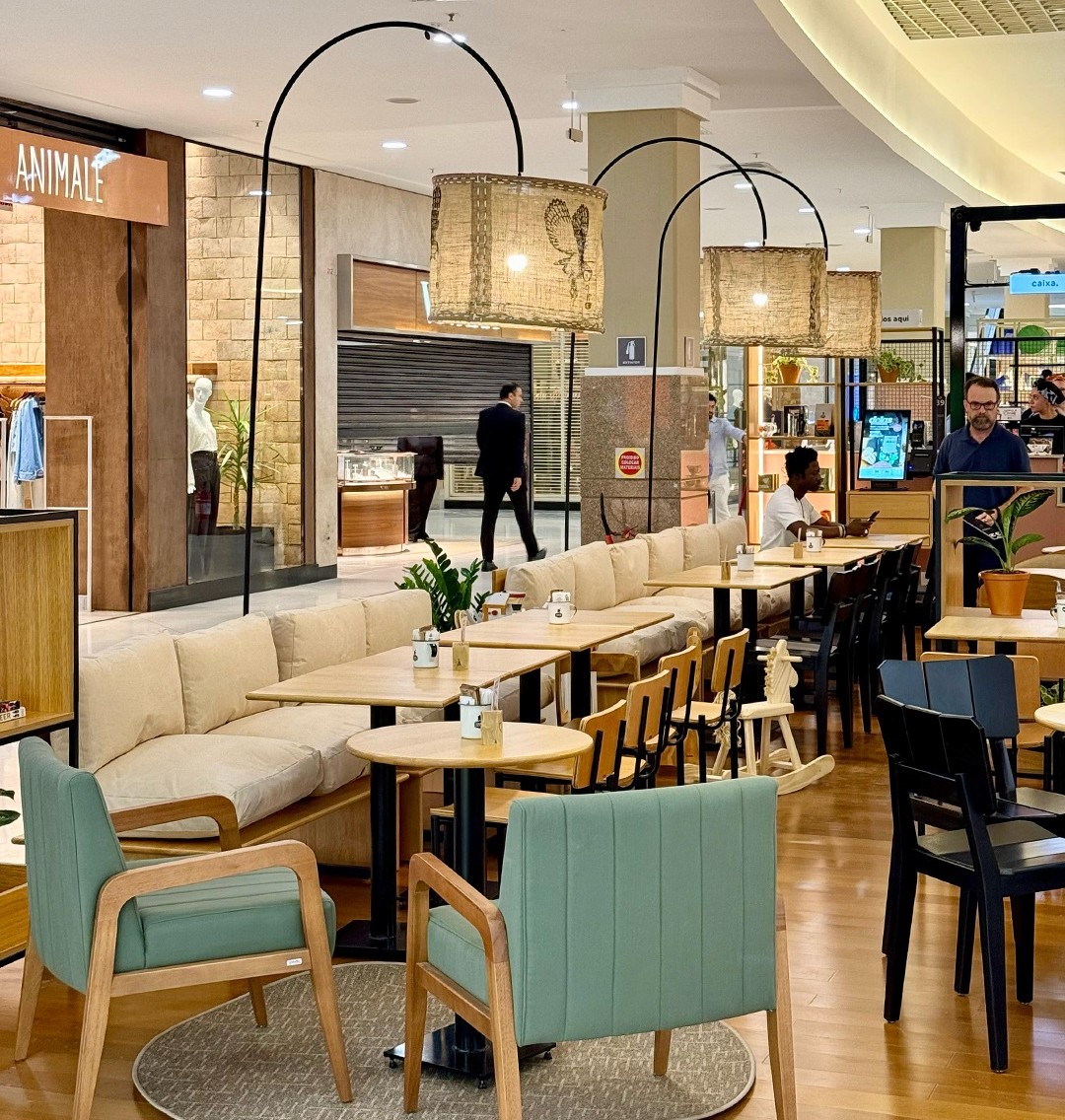 A nomenclatura “Café Cultura” deixa de estar rigidamente atrelada ao símbolo, abrindo espaço para novas aplicações criativas.